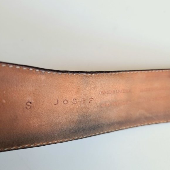 Josef soft brown leather belt with brass buckle. - Picture 5 of 10